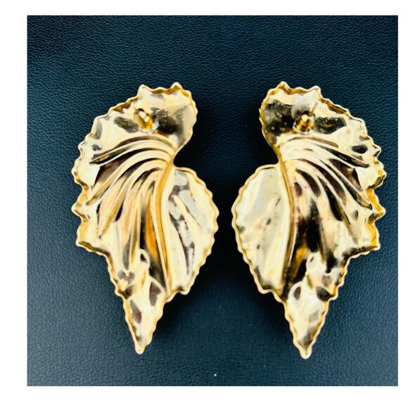 Vintage 1980 Pink Enamel Angel Wing Post Back Earrings - Picture 4 of 4